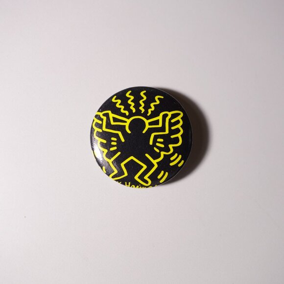 Vintage 1987 Keith Haring Flying Angel Pop Art Black & Yellow Pin-Back Button - Picture 1 of 6